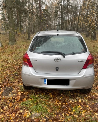 Toyota Yaris cena 19500 przebieg: 180000, rok produkcji 2009 z Skierniewice małe 29